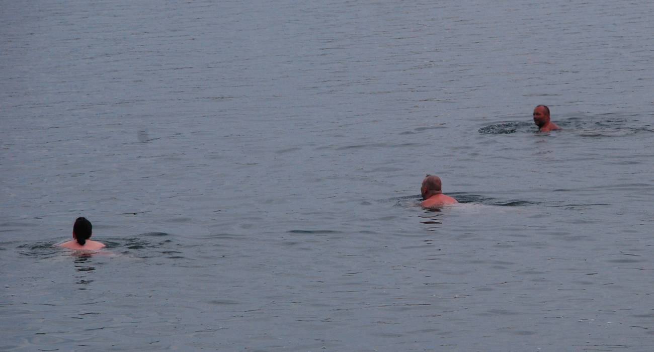 Bild 6: Natürlich ließ man sich die Gelegenheit zum Baden im Silbersee nicht entgehen