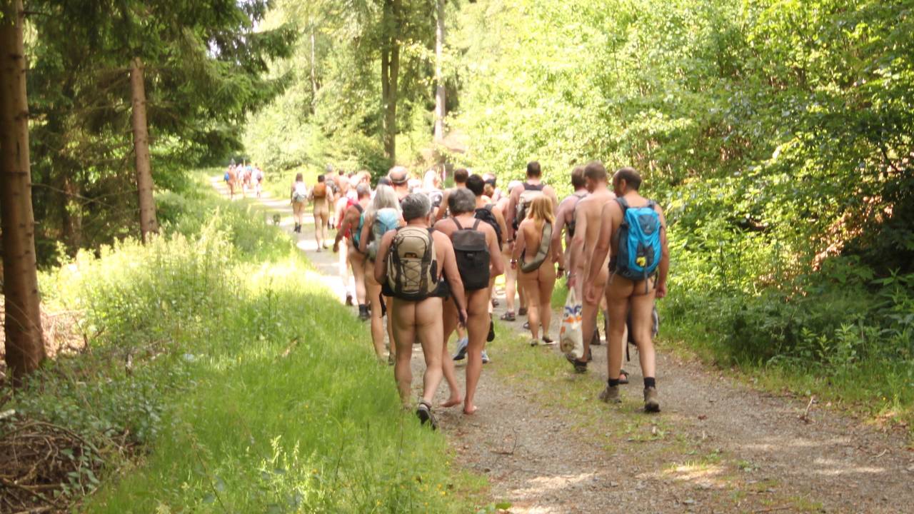 Zur Pfingstwanderung im Rothaargebirge sind über 60 Teilnehmer gekommen