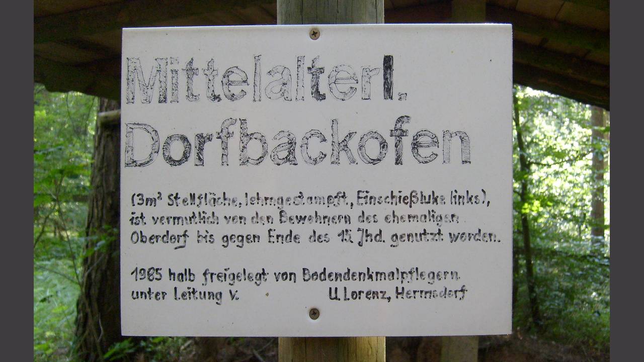 Um die Überreste von Bauwerken kümmern sich engagierte Bürger <i>- Photo: Andreas</i>