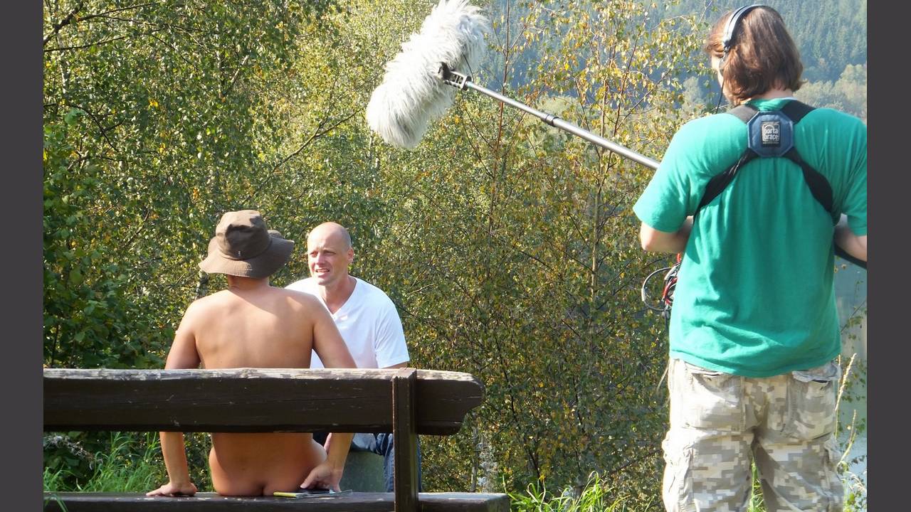 Christian im Gespräch mit unserem einheimischen Siegerländer. <i>- Photo: Rainer</i>