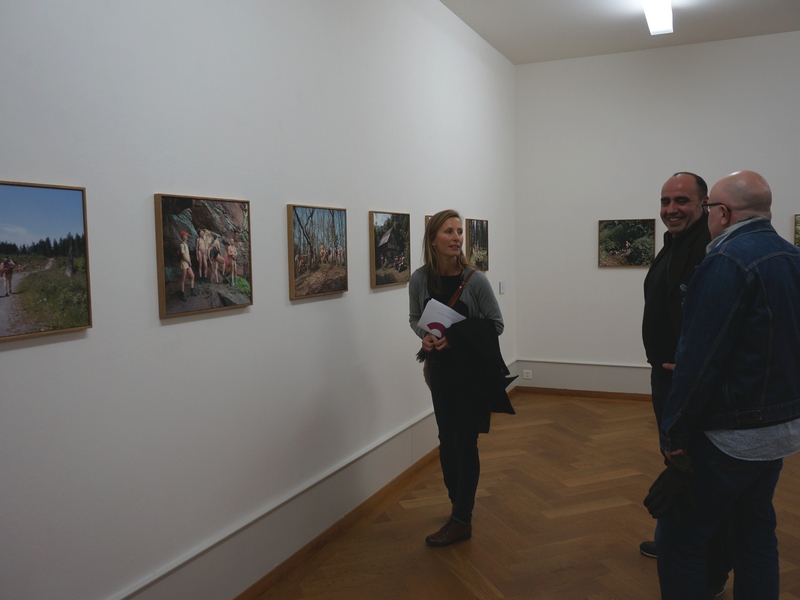 Menschen in der Ausstellung Menschen in der Ausstellung