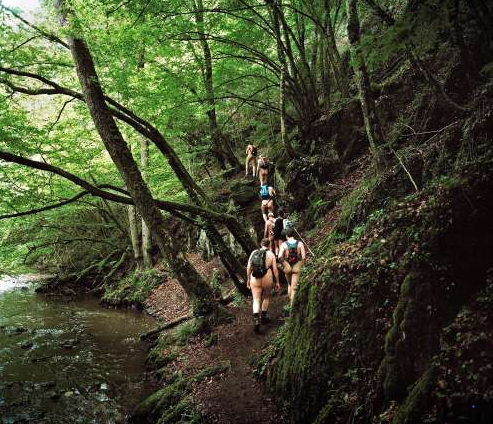 Nacktwanderer in der Baybachklamm Nacktwanderer in der Baybachklamm