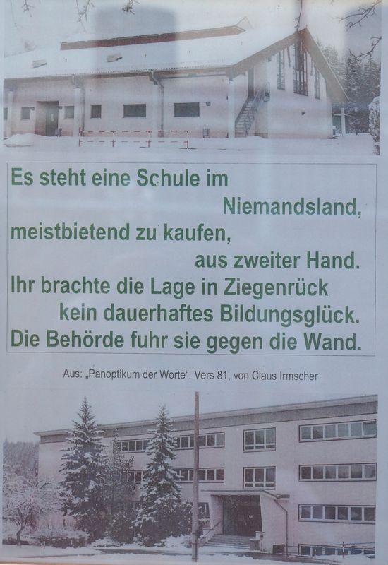 Es steht eine Schule...