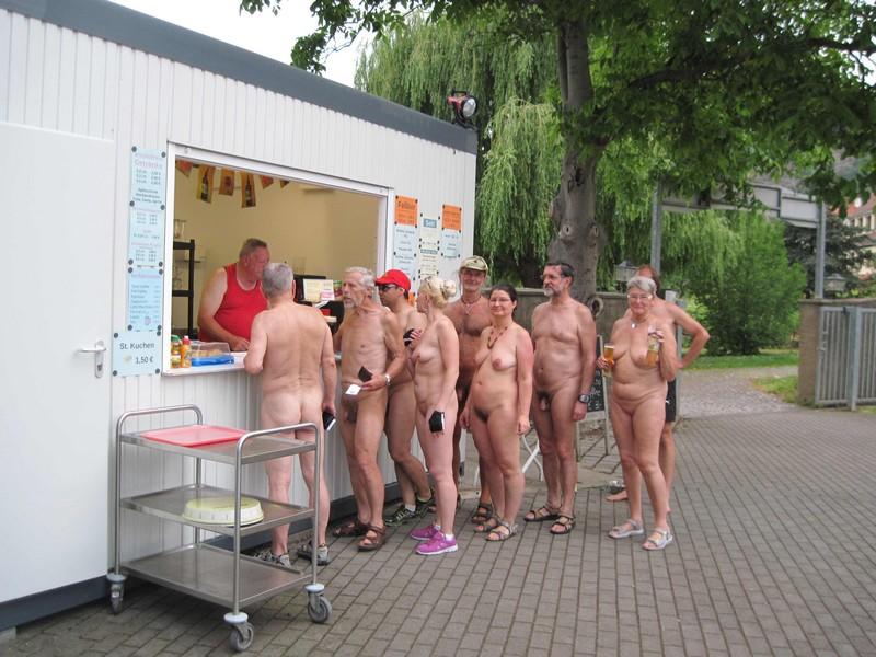 Anstehen zum Eis