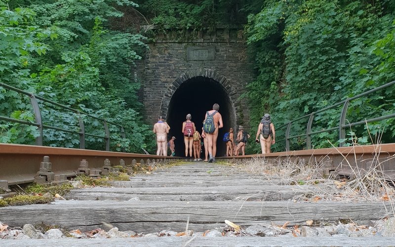 Jul 23 - Ziegenrück: Im Tunnel ist es duster