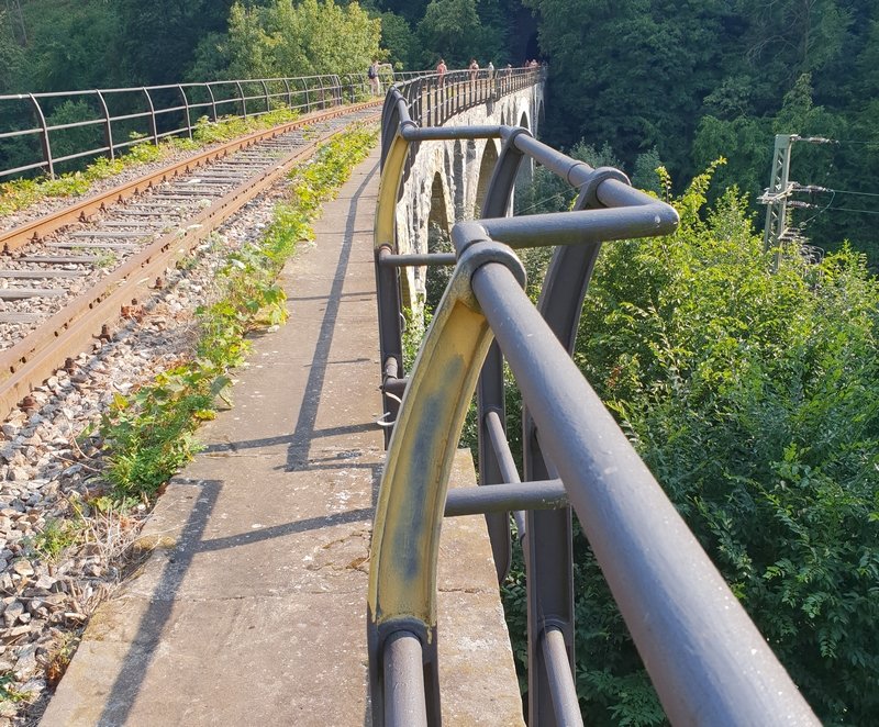 Jul 23 - Ziegenrück: Und wenn doch? Hier ist Platz zum Vorbeilassen
