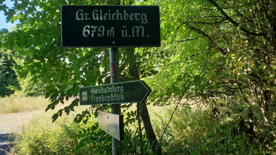 23/30 Auf dem Großen Gleichberg