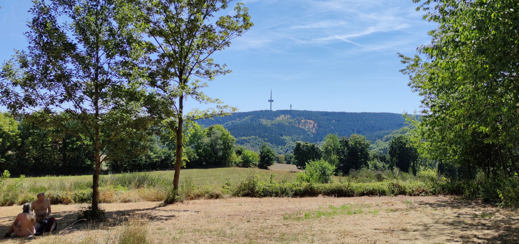 Ahreifel 3/4 Panorama am Pausenplatz