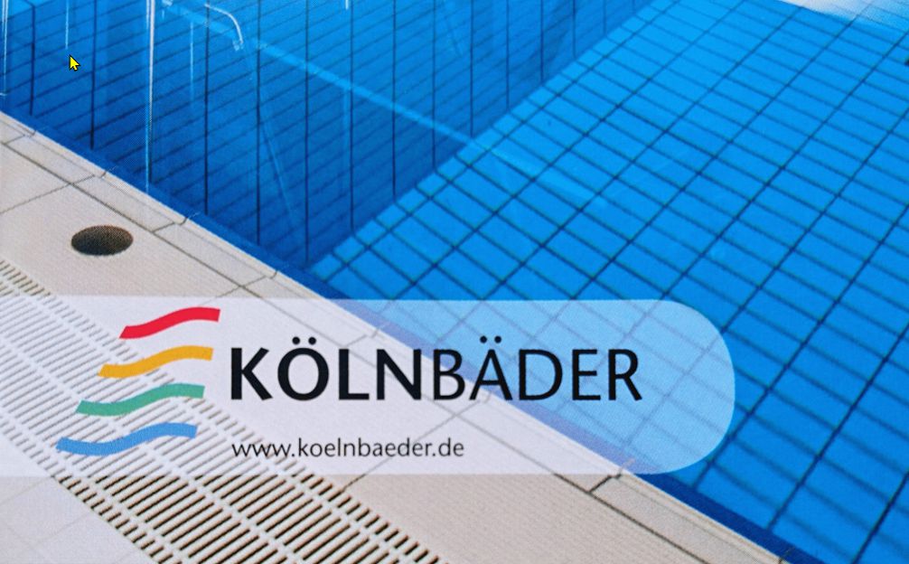 In Berlin hatte eine Frau für die Durchsetzung dieses Grundrechts geklagt. Die Kölnbäder sind dem Beispiel gefolgt und erlauben seit dem 1. April jedem das Schwimmen 'oben ohne'.