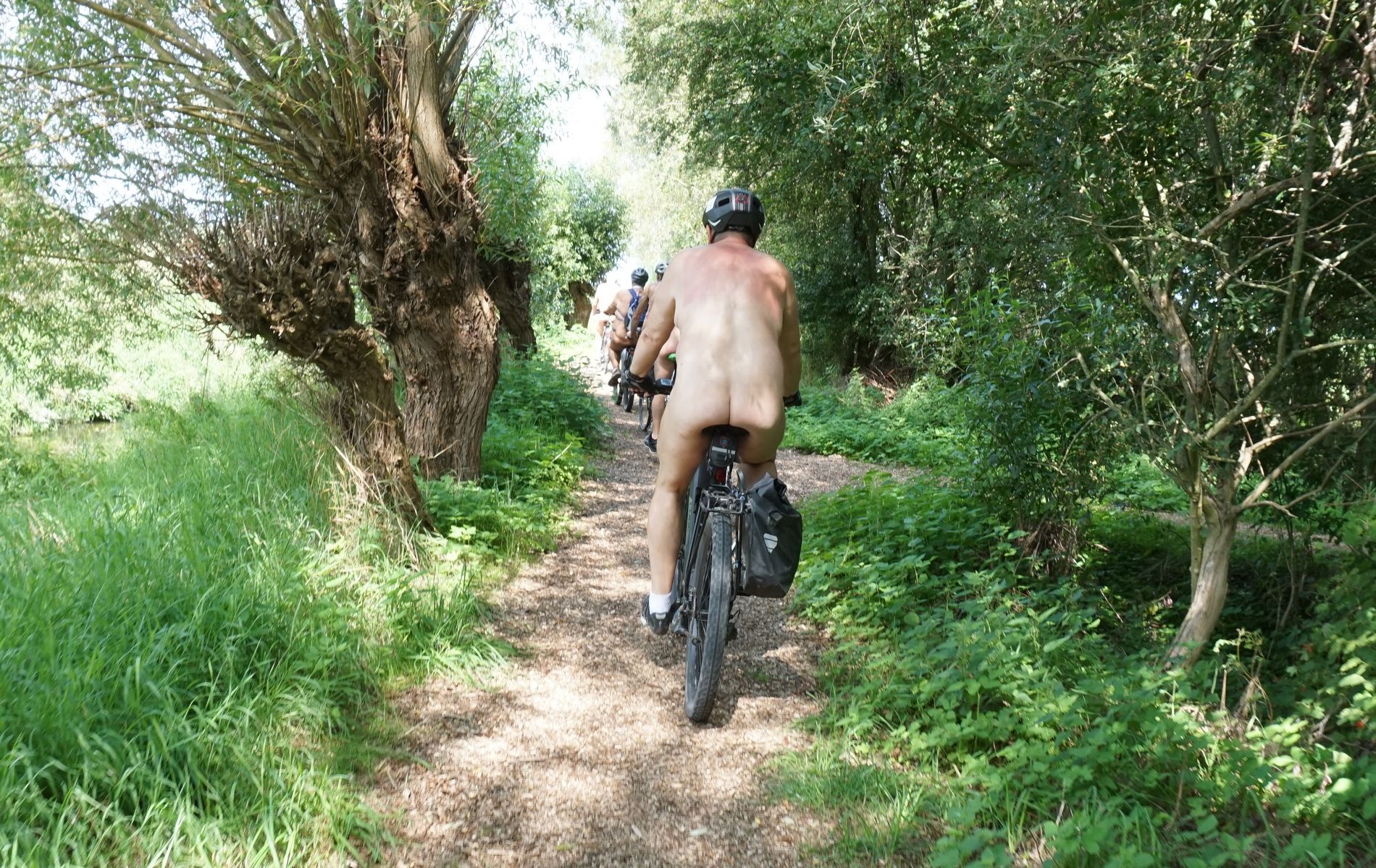 Radeln auf Holzstreu gilt auch im Münsterland als Ausnahme-Komfort (Mo 5/8)