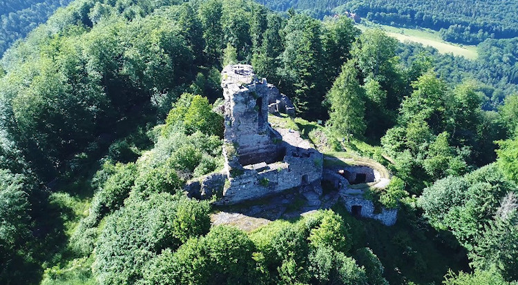 Der Burgfels im Überblick