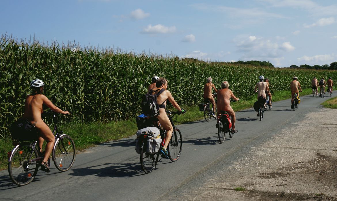 9/22 Nacktradeln im Münsterland 2017