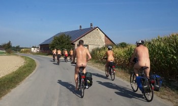 Nacktradeln im Münsterland