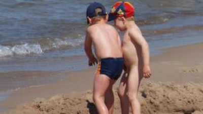 Wer ist besser dran - mit oder ohne Badehose? Wer ist besser dran?